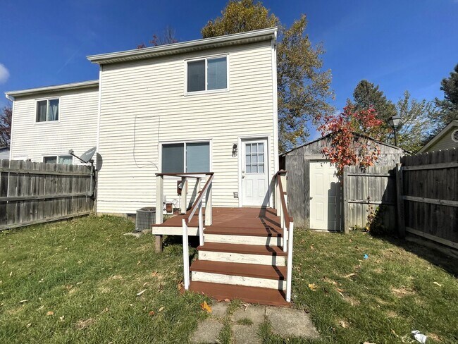 Building Photo - 2413 Edmonton Rd