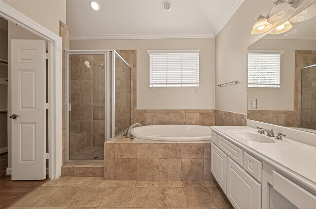 Building Photo - 5111 Inker St