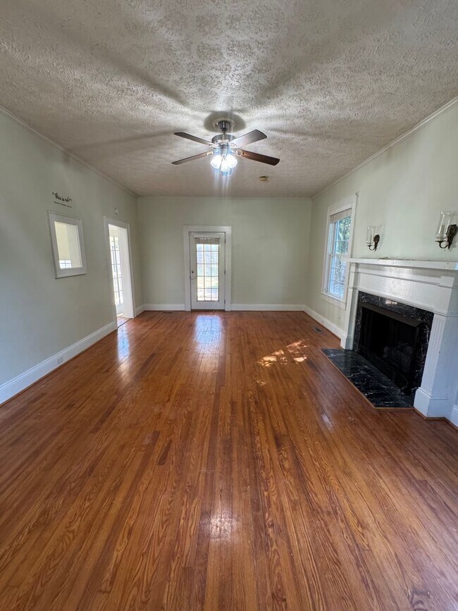 Building Photo - 207 Edgemont Ave