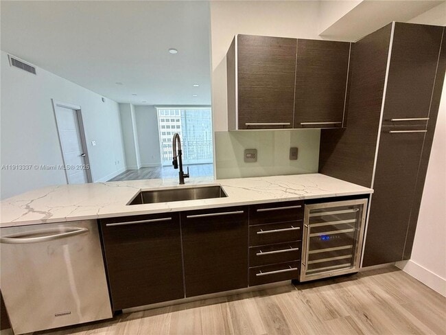 Building Photo - 550 Okeechobee Blvd