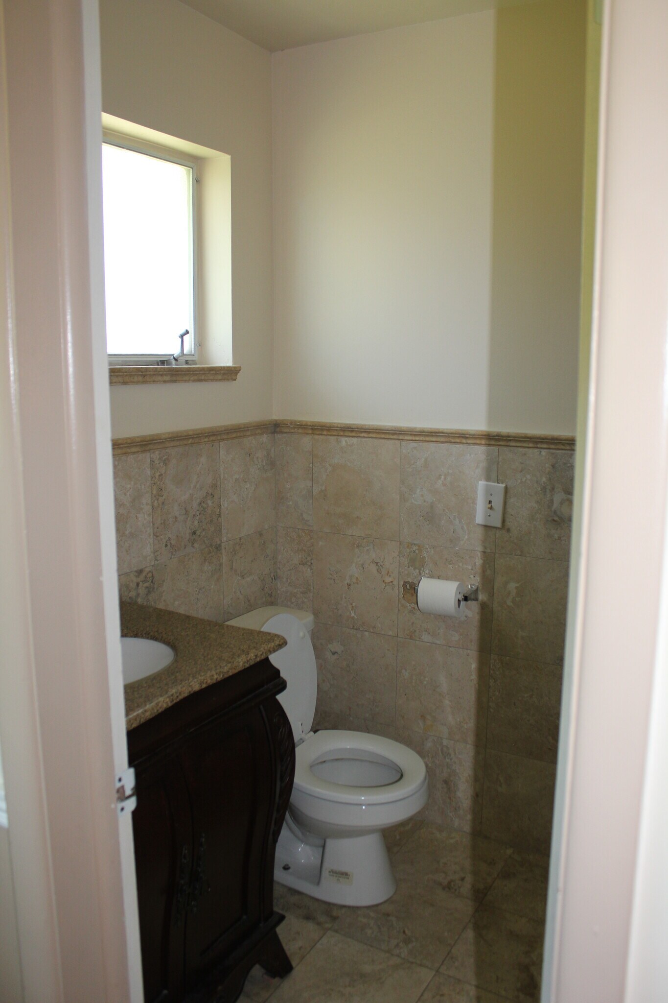 Building Photo - 1943 S Davis Blvd