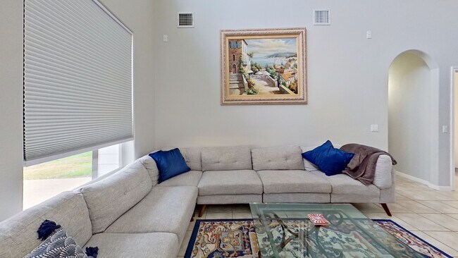 Building Photo - 1007 Brown Dr