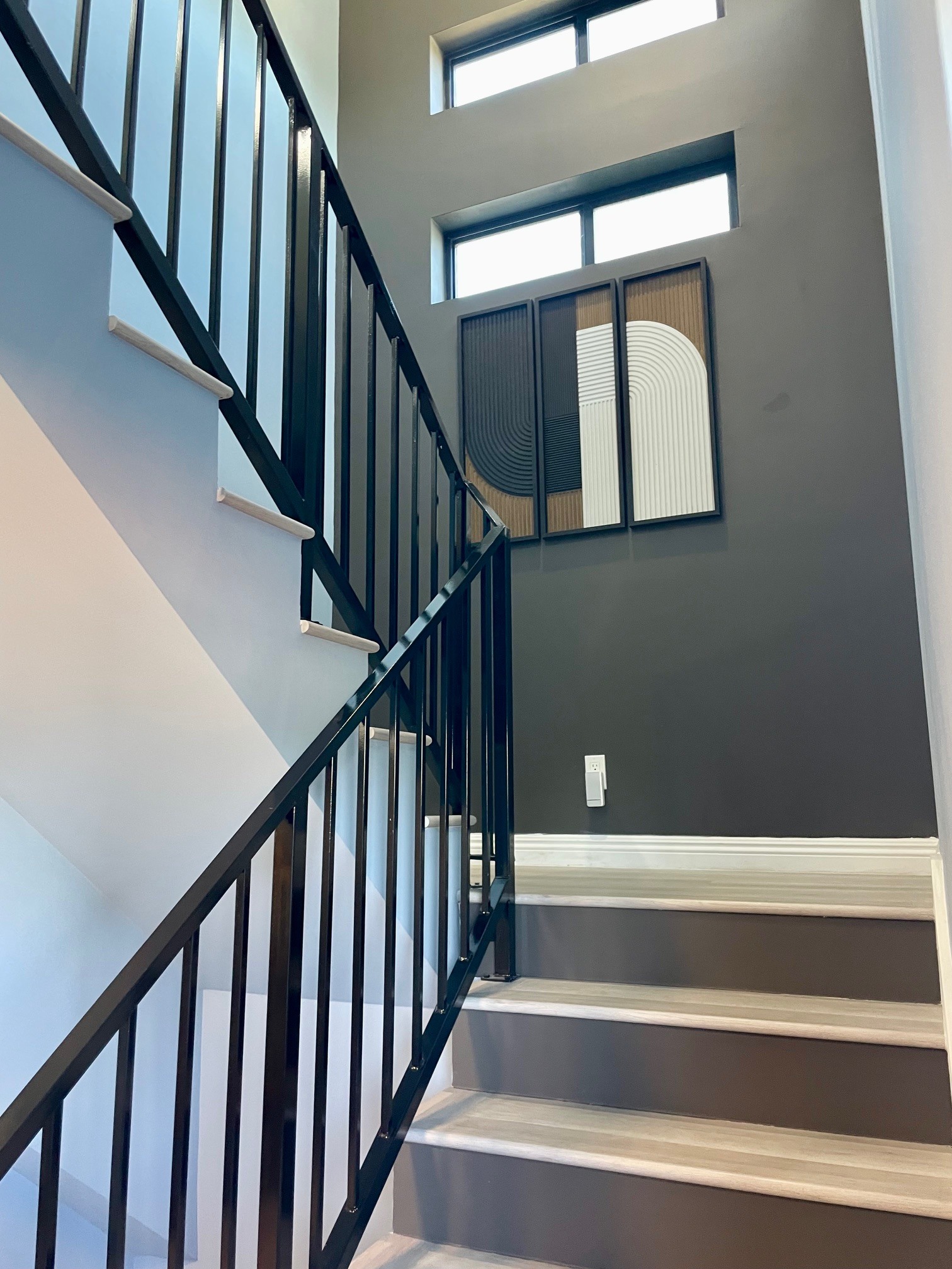 Building Photo - 1850 Lees Ave