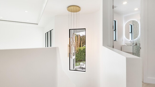 Building Photo - 17400 Rosella Rd