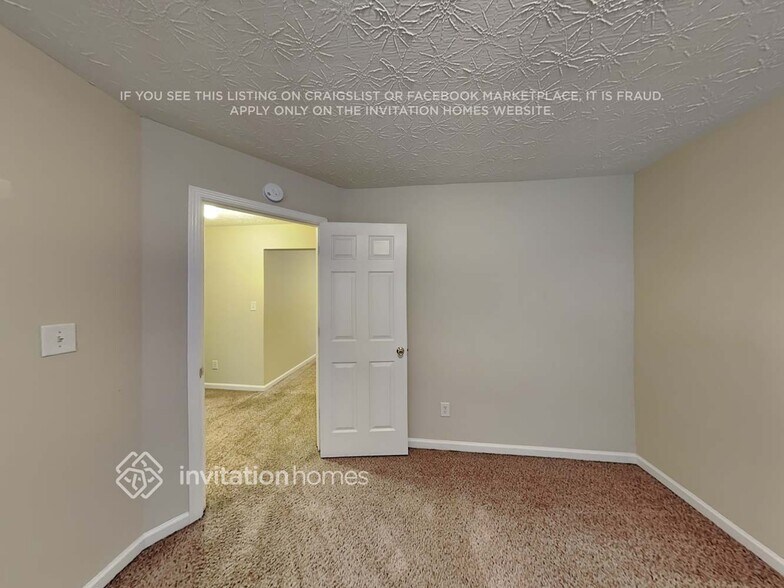 Building Photo - 511 Pondweed Dr