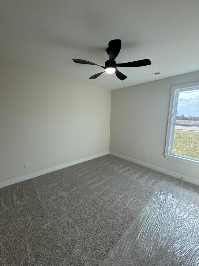 Building Photo - 5316 Buttercup Dr