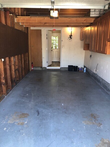 Building Photo - 67 Kuhl Ct