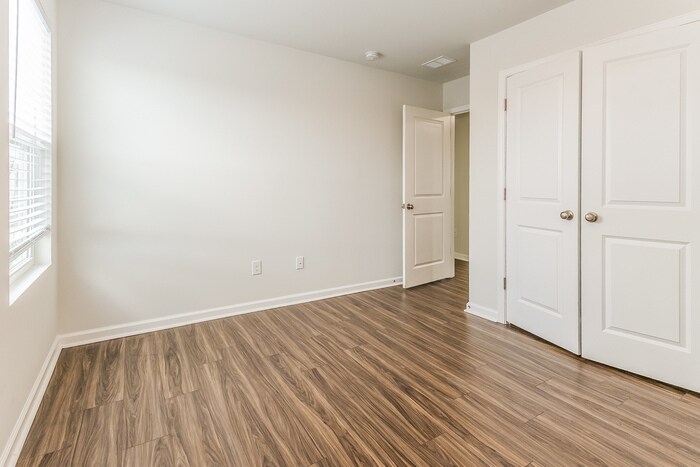 Building Photo - 256 Clydesdale Cir