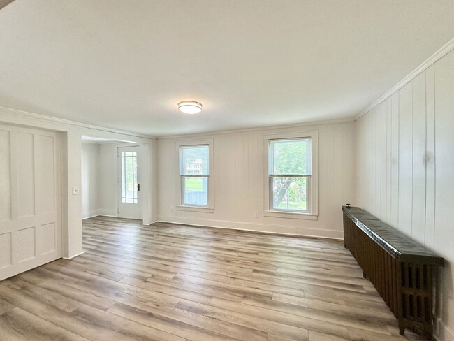 Building Photo - 18 Parmenter Ave