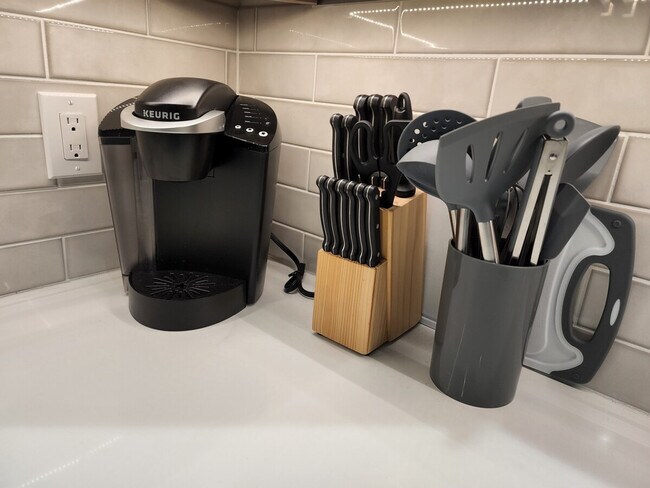 Building Photo - 3026 SW Charlestown St