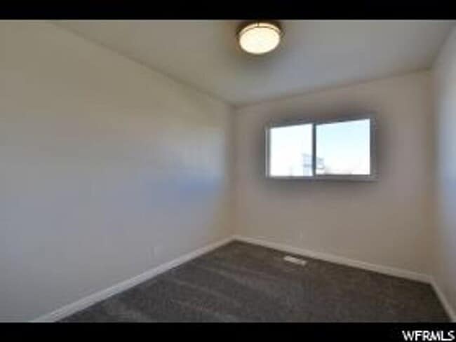 Building Photo - Beautifully Renovated Duplex in Salt Lake City