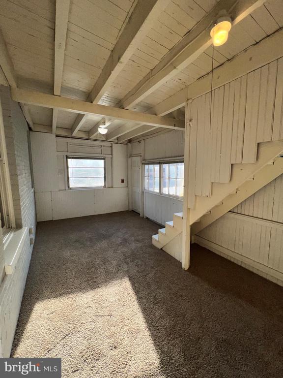 Building Photo - 129 W Miner St