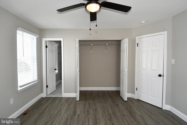 Building Photo - 2101 Norlinda Ave