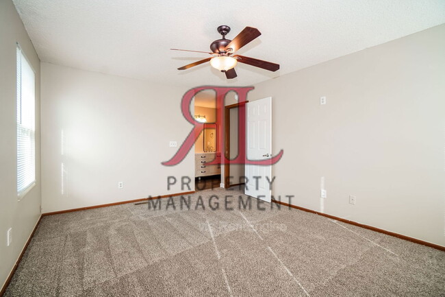 Building Photo - 5066 Ivywild Ave