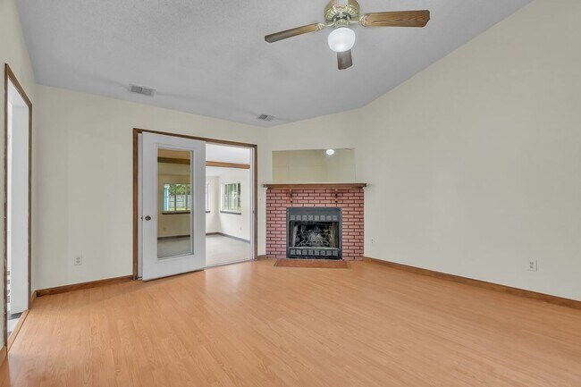 Building Photo - 295 Riggs Rd