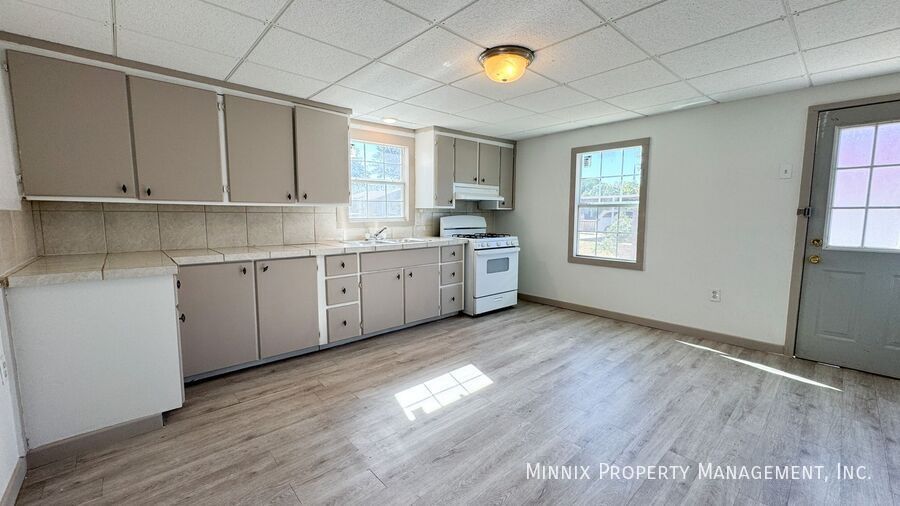 Building Photo - 3004 39th St