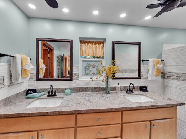 Building Photo - Oceanfront Estate: The Honolii Hale