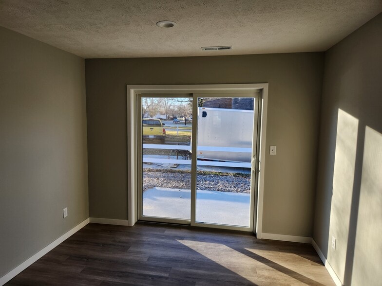Building Photo - 1816 D Avenue