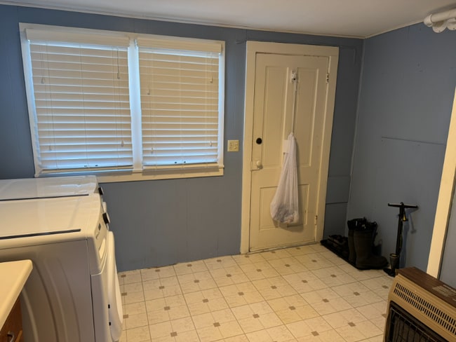 Building Photo - 221 4th St SW