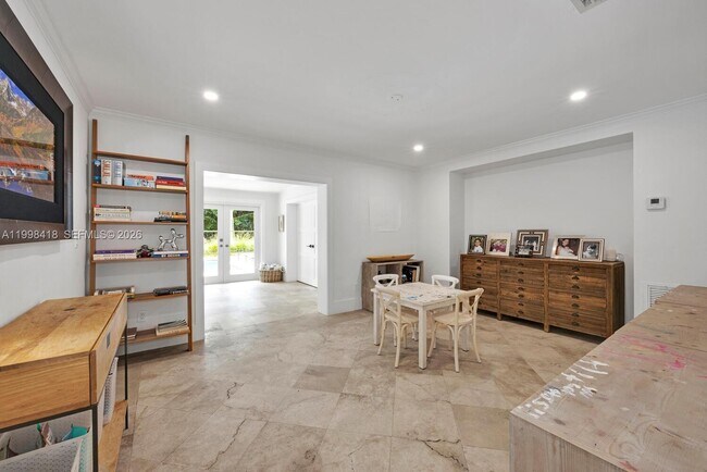 Building Photo - 6140 SW 90th St