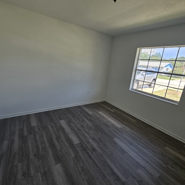 Building Photo - 15300 SW 43rd Terrace Rd