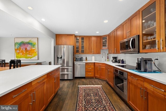 Building Photo - 1136 Pine Hill Rd