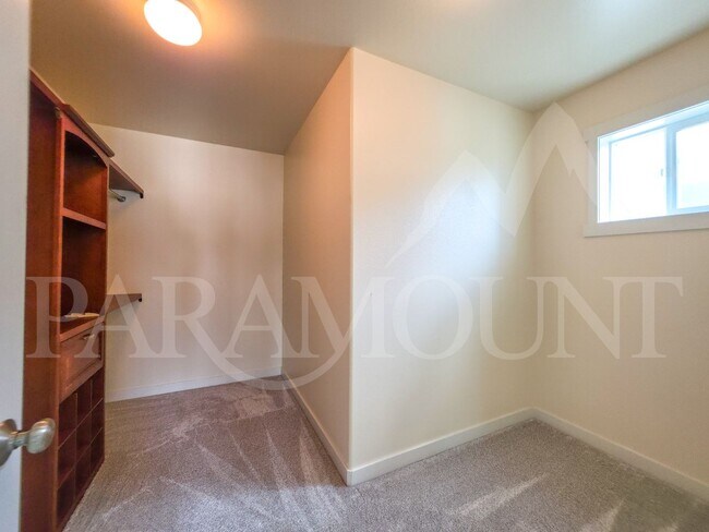 Building Photo - 2163 SW Warbler Way