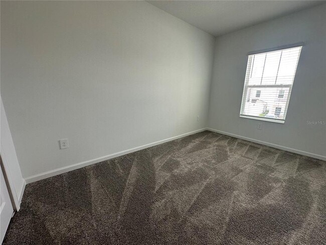 Building Photo - 3170 Laurent Lp