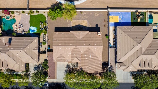 Building Photo - Welcome to this inviting Phoenix Rental - Available!