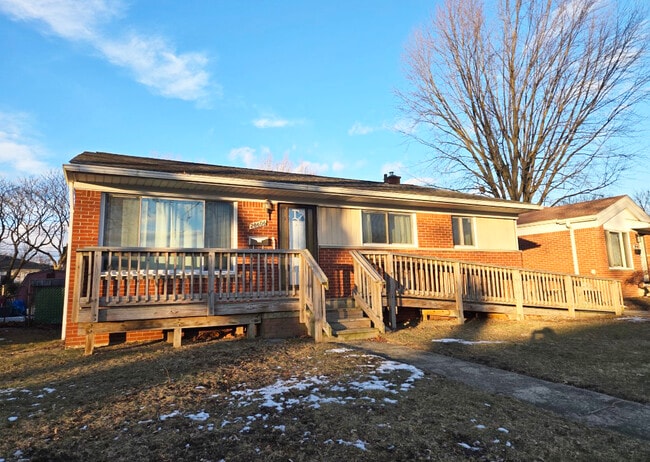 Building Photo - 28606 Denise St