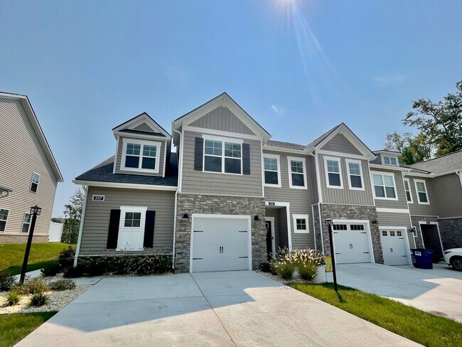 Building Photo - Heron | 3 Bed 2.5 Bath | Garage | 1800 sf | from $2759 All-Inclusive Rent Pricing | 6, 7, 8, 9, 1...