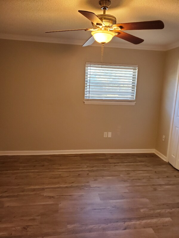Building Photo - 601 Riverhill Cir