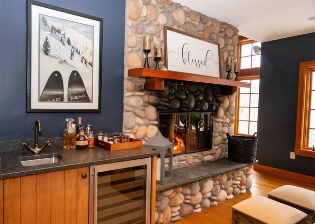 Building Photo - 28 Yellow Birch Cir