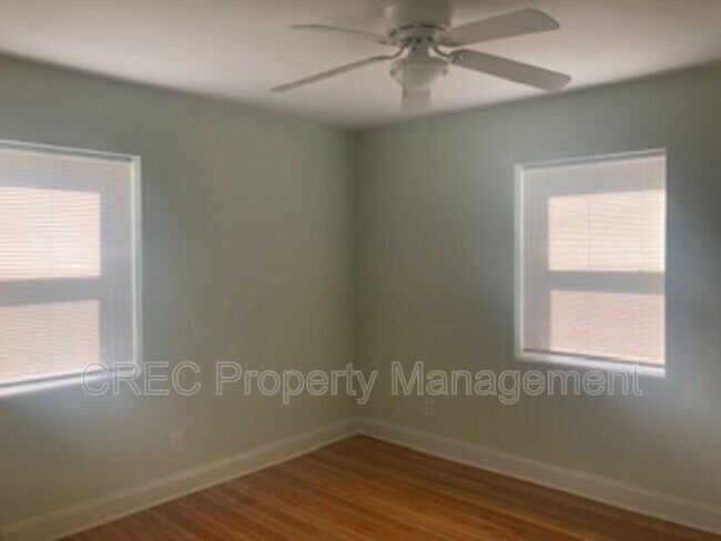 Building Photo - 9 Penn Ave