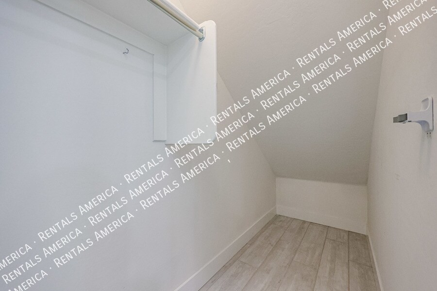 Building Photo - 1656 S 83rd Way