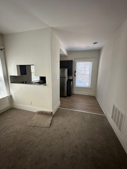 Building Photo - 2330 Fillmore Ave