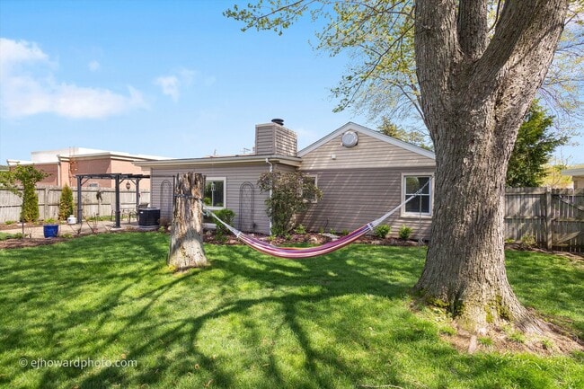 Building Photo - 804 S President St