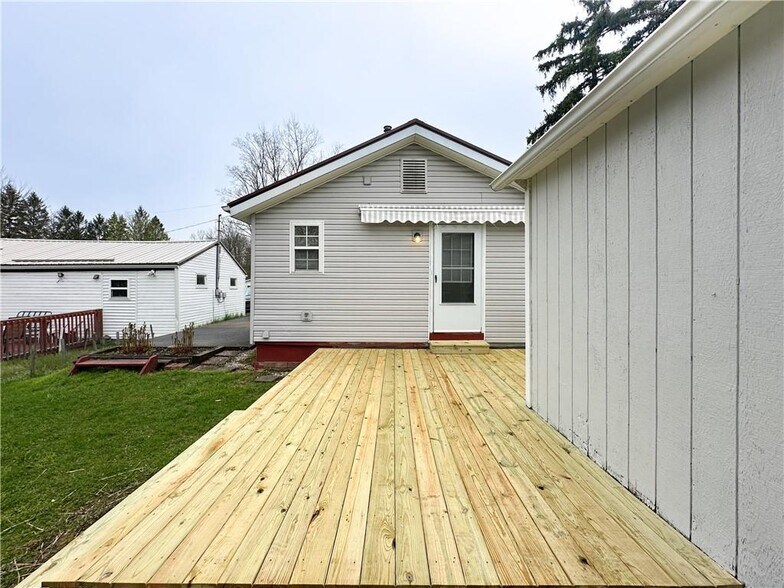 Building Photo - 12189 Shady Ave