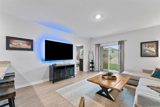 Building Photo - 10918 Trailing Vine Dr