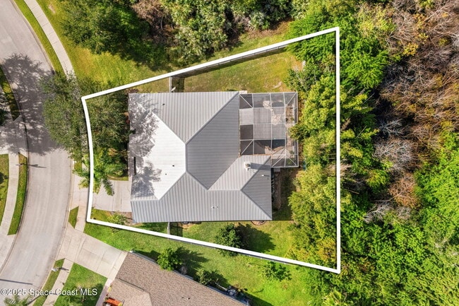 Building Photo - 943 Carriage Hill Rd