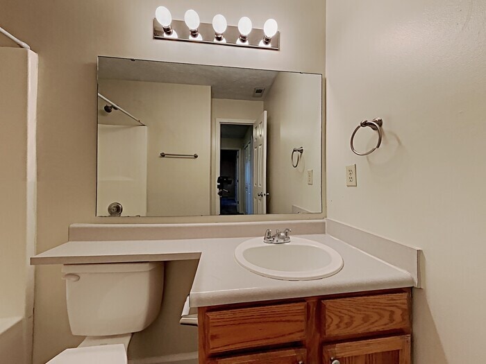 Building Photo - 6578 Largo Ln