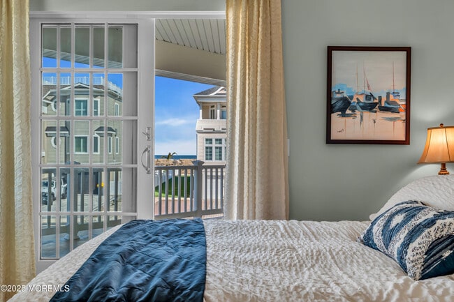 Building Photo - 2 Tradewinds Ln