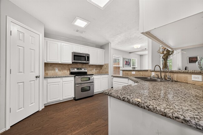Building Photo - 202 N Vesper Bend Cir