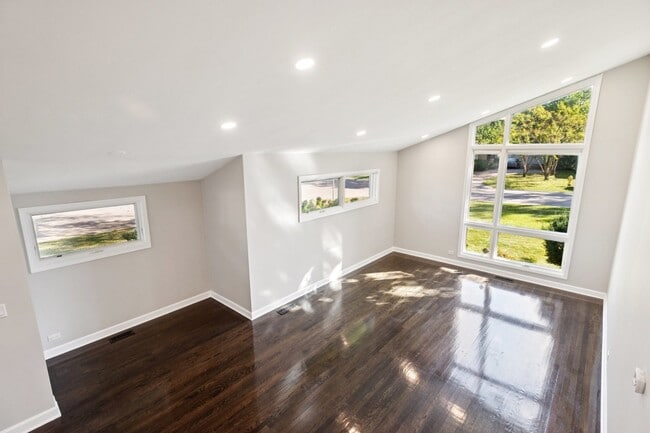Building Photo - 1321 Heatherfield Ln