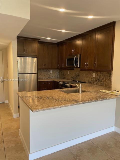 Building Photo - 8000 SW 81st Dr