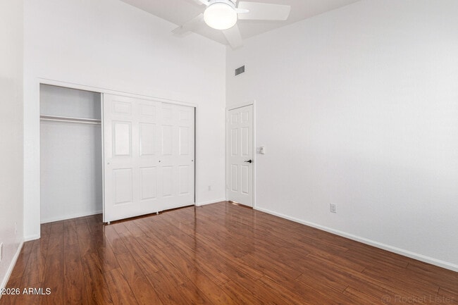 Building Photo - 9907 E Wood Dr