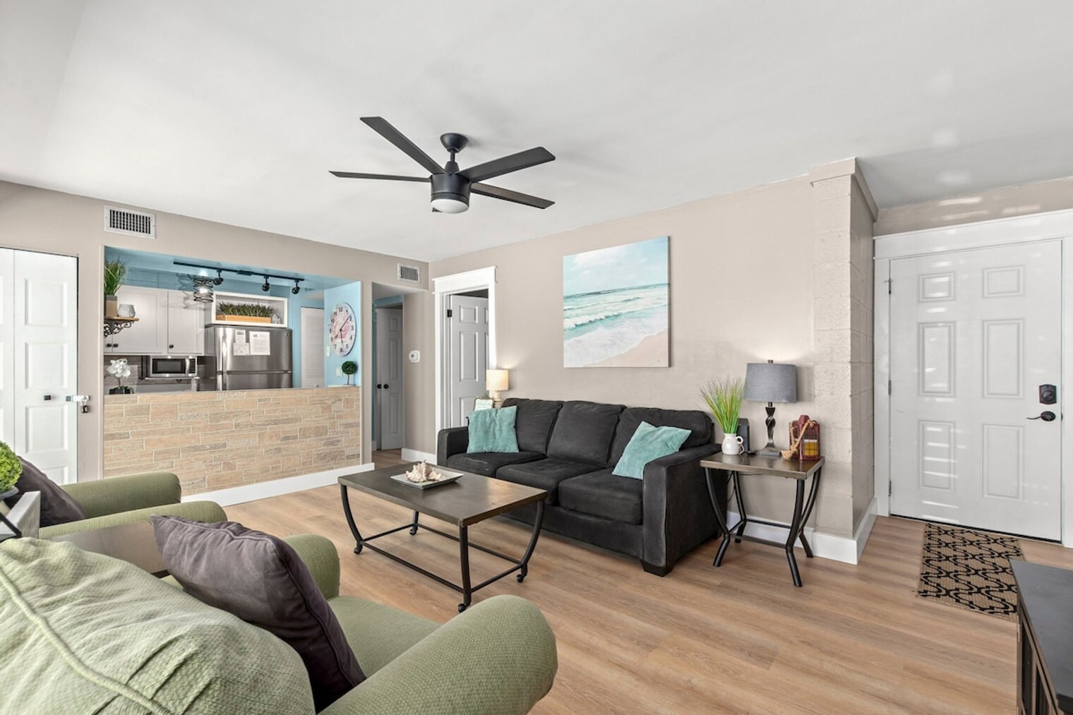 Building Photo - 4000 Gulf Terrace Dr
