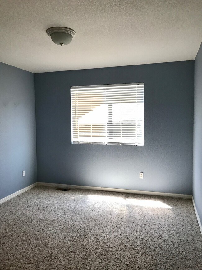 Building Photo - Beautiful Home in Morrison
