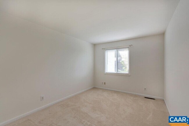 Building Photo - 328 Harvest Dr