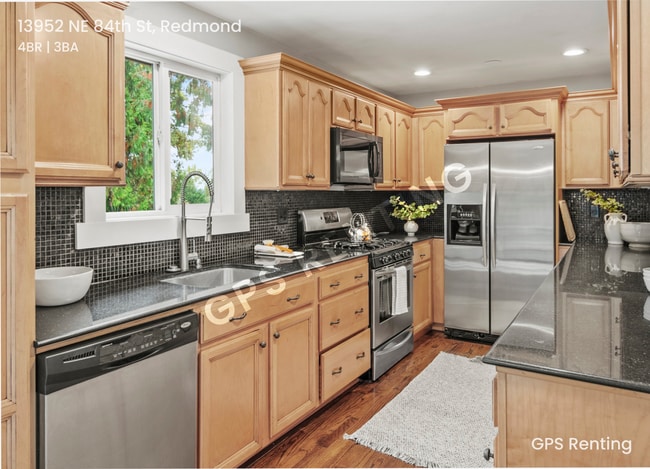 Building Photo - 13952 NE 84th St